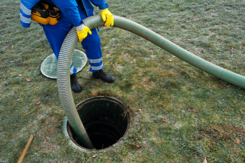 Reasons to undergo sewage tank maintenance and cleaning